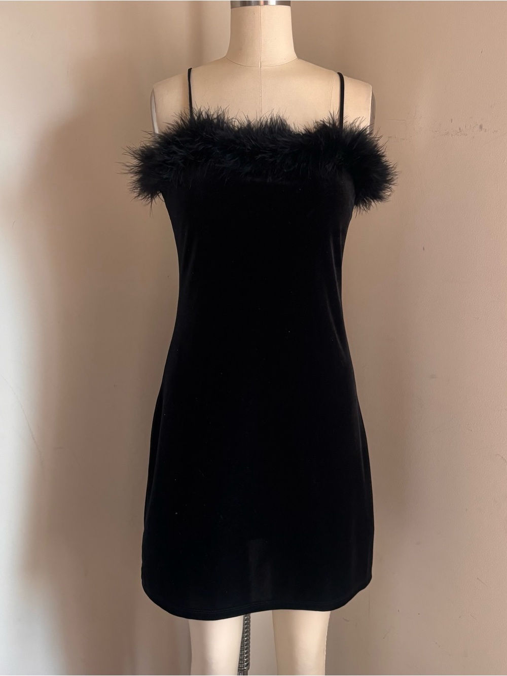 Y2K Black velvet mini dress with feather trim